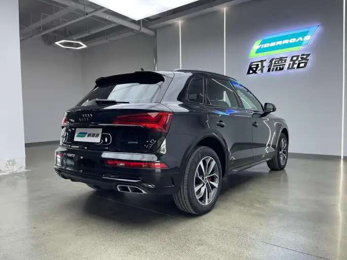 Audi Q5L 2022 Model 40T Luxury Dynamic Model – фото 6