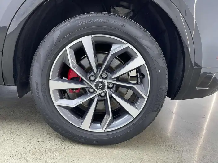 Audi Q5L 2022 Model 40T Luxury Dynamic Model – фото 7