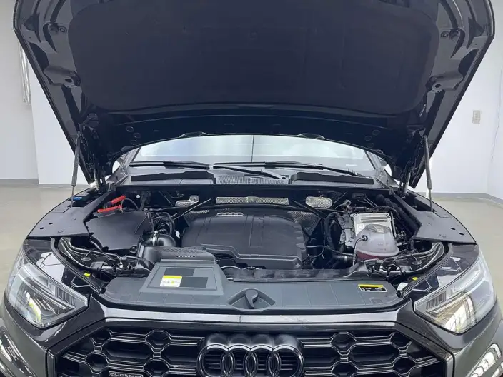 Audi Q5L 2022 Model 40T Luxury Dynamic Model – фото 8