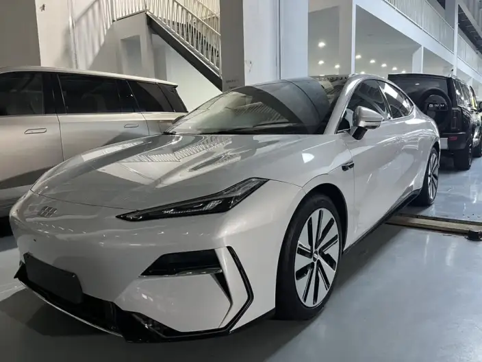 Geely Galaxy E8 2024 Model 665km Galaxy Smart Driving Edition – фото 1
