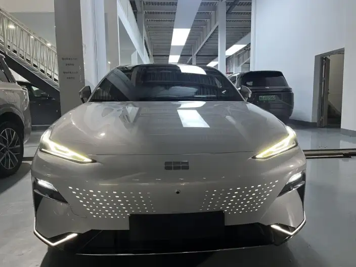 Geely Galaxy E8 2024 Model 665km Galaxy Smart Driving Edition – фото 2
