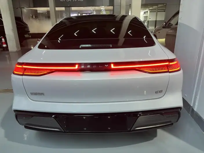 Geely Galaxy E8 2024 Model 665km Galaxy Smart Driving Edition – фото 5