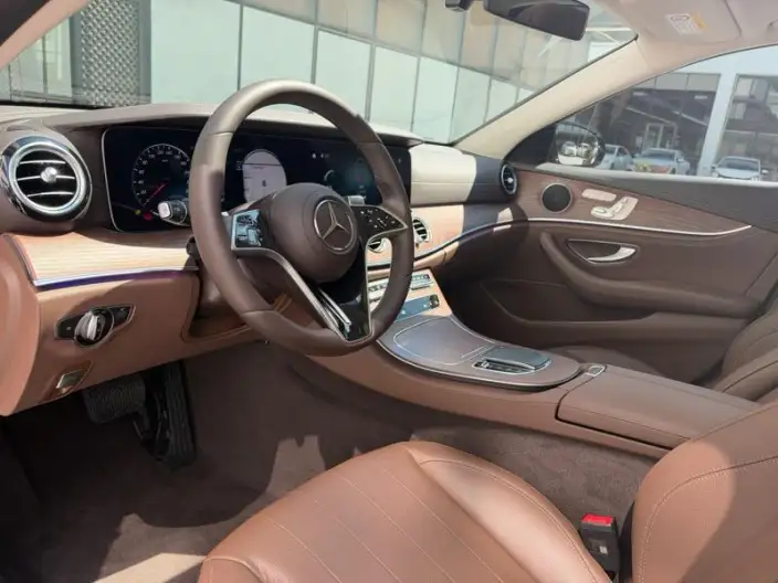 Mercedes-Benz E-Class 2023 Model E 300 L Fashion Model sedan – фото 7