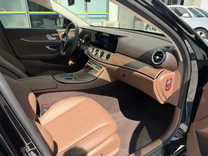Mercedes-Benz E-Class 2023 Model E 300 L Fashion Model sedan – фото 8