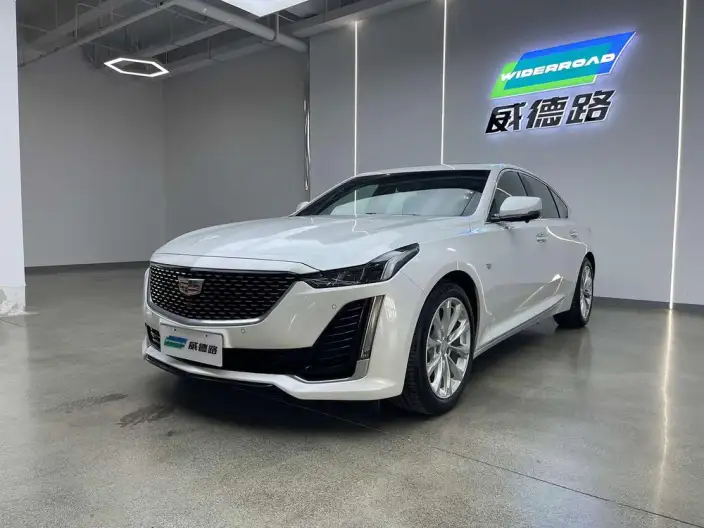 Cadillac CT5 2022 Model 28T Fashion Model – фото 1