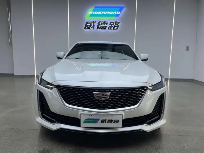 Cadillac CT5 2022 Model 28T Fashion Model – фото 2