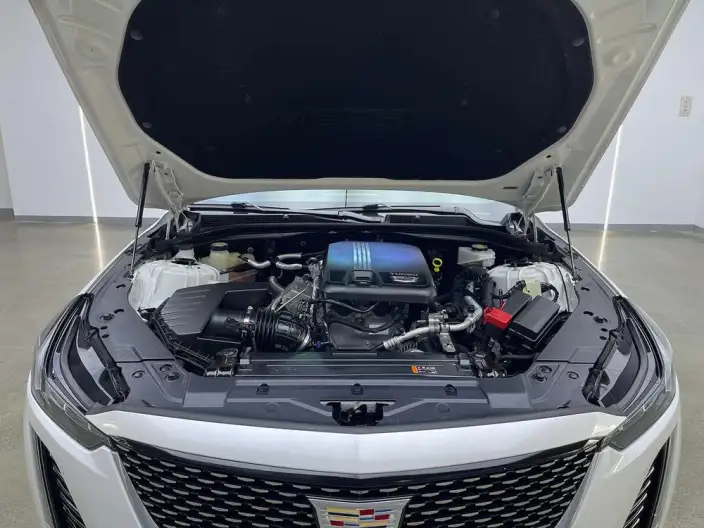Cadillac CT5 2022 Model 28T Fashion Model – фото 9