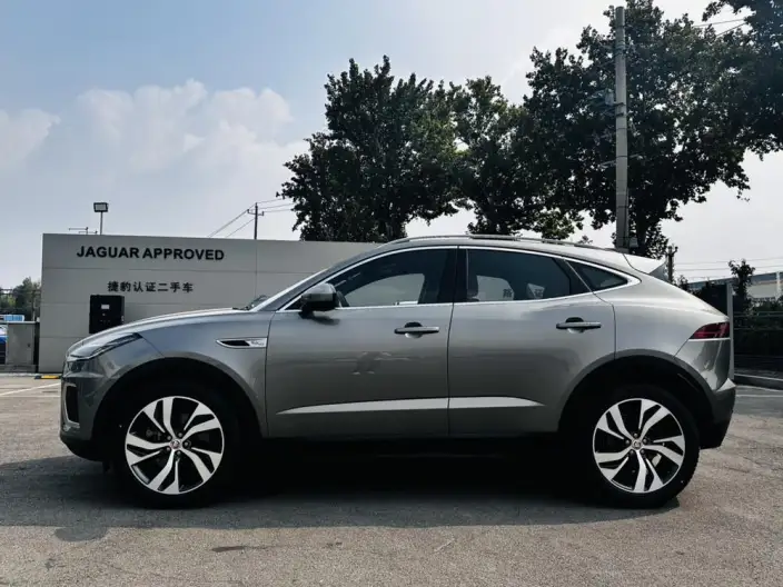 Jaguar E-PACE 2024 Model Youth Sports Edition R-DYNAMIC