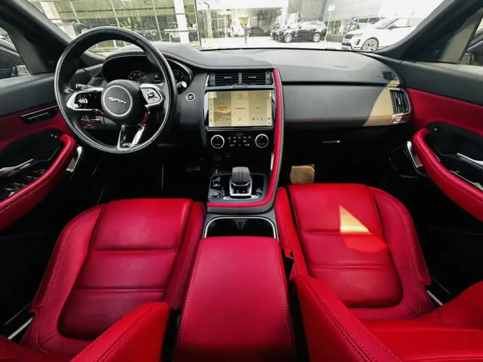 Jaguar E-PACE 2024 Model Youth Sports Edition R-DYNAMIC – фото 6