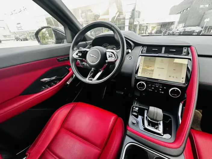 Jaguar E-PACE 2024 Model Youth Sports Edition R-DYNAMIC – фото 8