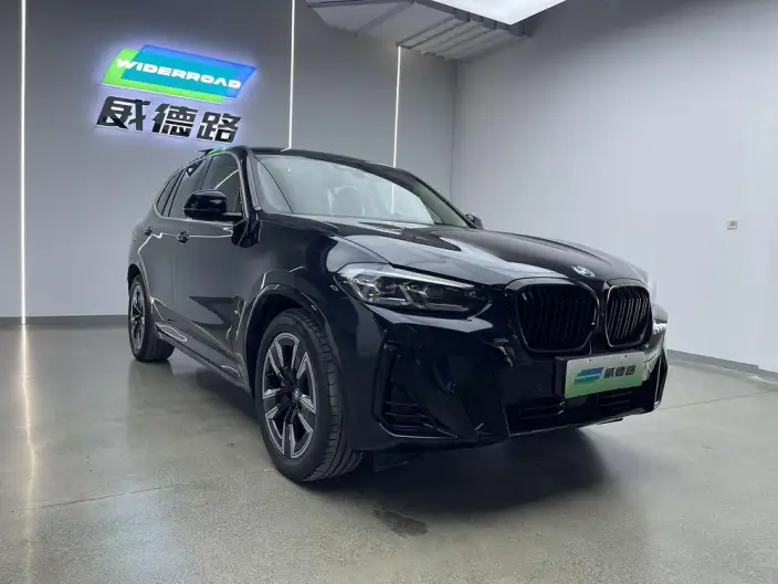 BMW iX3 2024 Model Leading Model – фото 3
