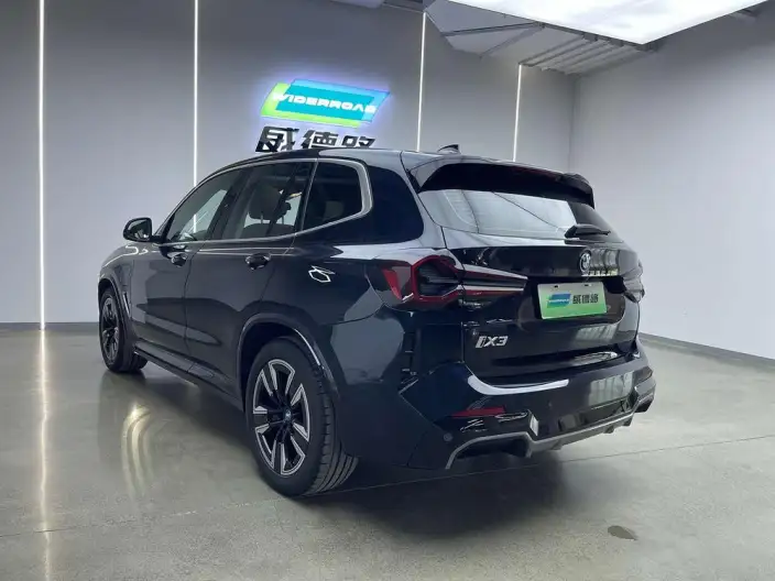 BMW iX3 2024 Model Leading Model – фото 4