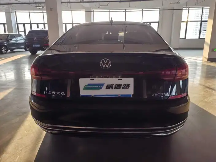 Volkswagen Passat 2022 Model 330TSI Deluxe Edition – фото 5