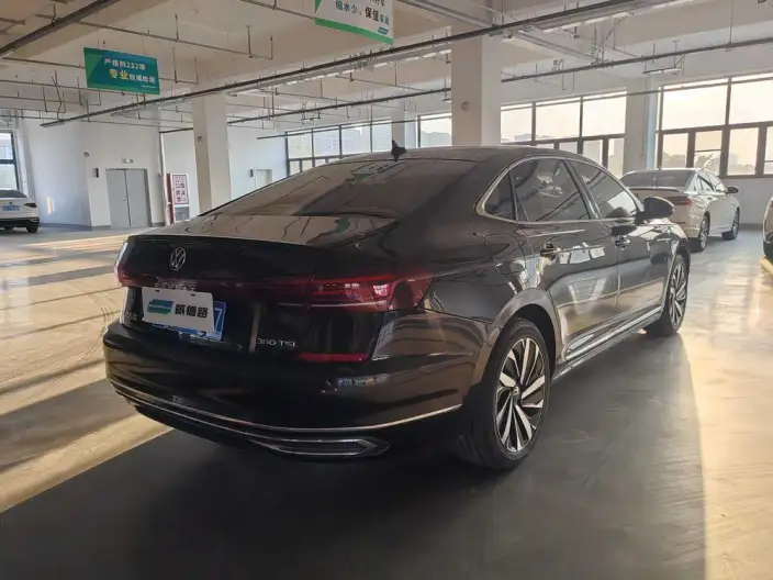 Volkswagen Passat 2022 Model 330TSI Deluxe Edition – фото 6