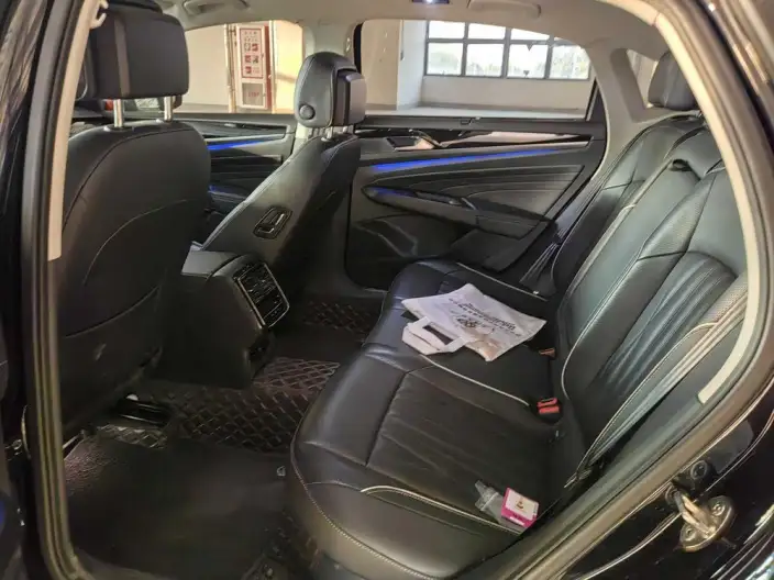 Volkswagen Passat 2022 Model 330TSI Deluxe Edition – фото 10
