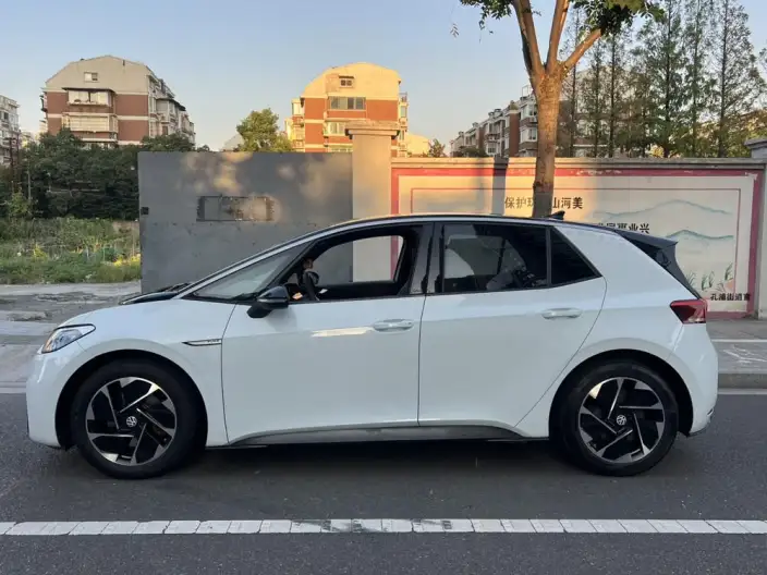 Volkswagen ID.3 2023 Model Pure Smart Edition – фото 4