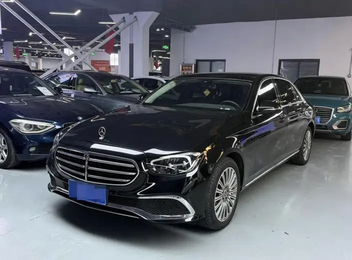Mercedes-Benz E-Class 2022 Model E 300 L Luxury Model sedan – фото 1