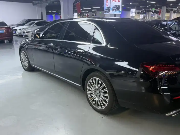 Mercedes-Benz E-Class 2022 Model E 300 L Luxury Model sedan – фото 3