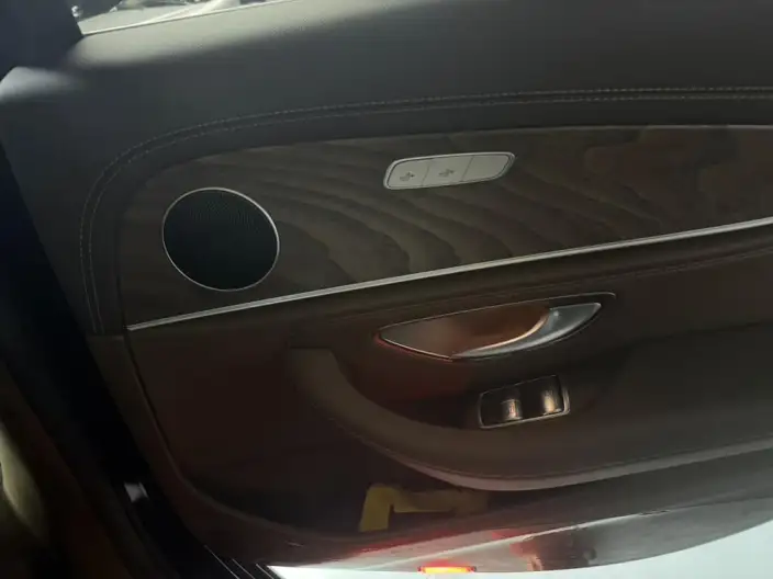 Mercedes-Benz E-Class 2022 Model E 300 L Luxury Model sedan – фото 6