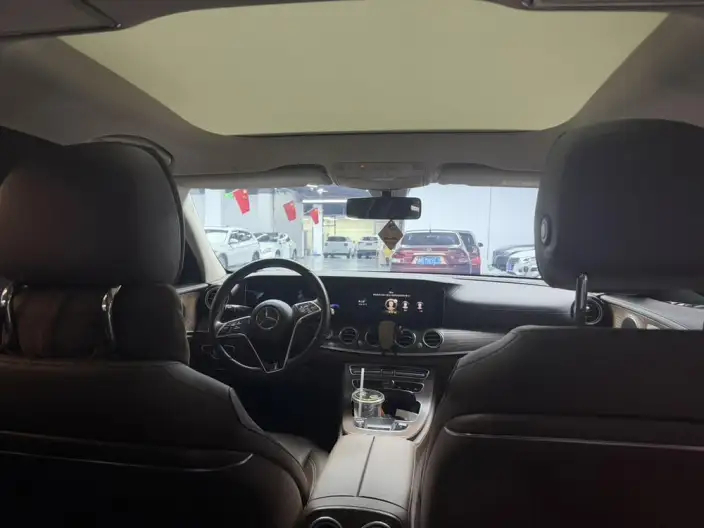 Mercedes-Benz E-Class 2022 Model E 300 L Luxury Model sedan – фото 7