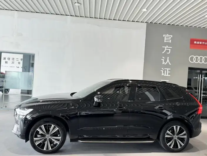 Volvo XC60 PHEV 2023 Model T8 4WD Long Battery Life Pro Smart Range Deluxe Edition