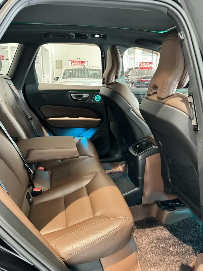 Volvo XC60 PHEV 2023 Model T8 4WD Long Battery Life Pro Smart Range Deluxe Edition – фото 9