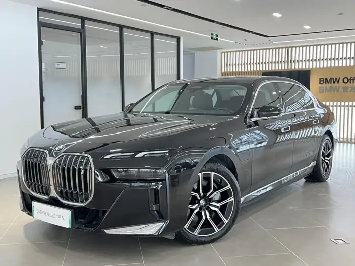 BMW i7 2023 Model eDrive50L Leading Model M Sports Set – фото 1