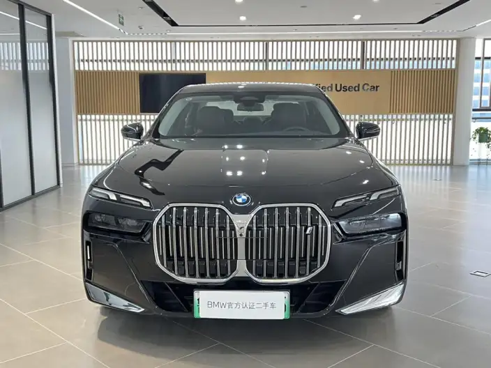 BMW i7 2023 Model eDrive50L Leading Model M Sports Set – фото 2