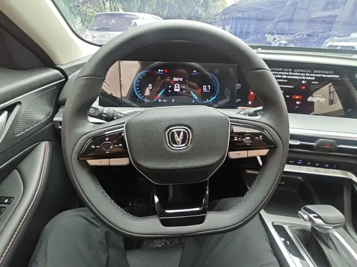 Changan CS35 PLUS 2023 Model Changxiang Edition Blue whale NE 1.4T DCT Luxury Model – фото 9
