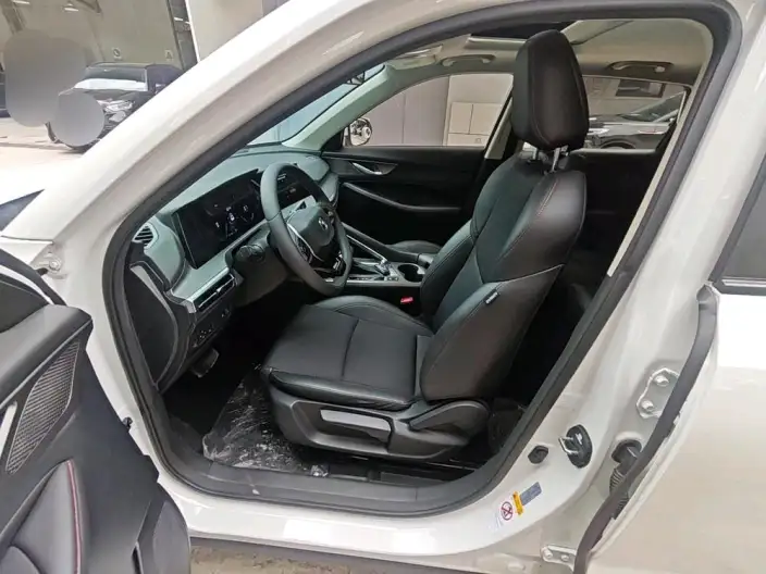 Changan CS35 PLUS 2023 Model Changxiang Edition Blue whale NE 1.4T DCT Luxury Model – фото 10