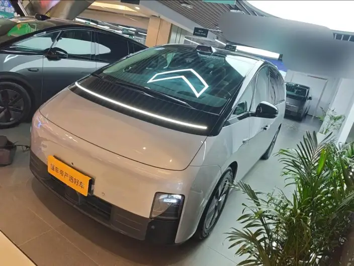 Li Auto MEGA 2024 Model Ultra Edition – фото 1