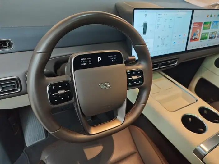 Li Auto MEGA 2024 Model Ultra Edition – фото 8