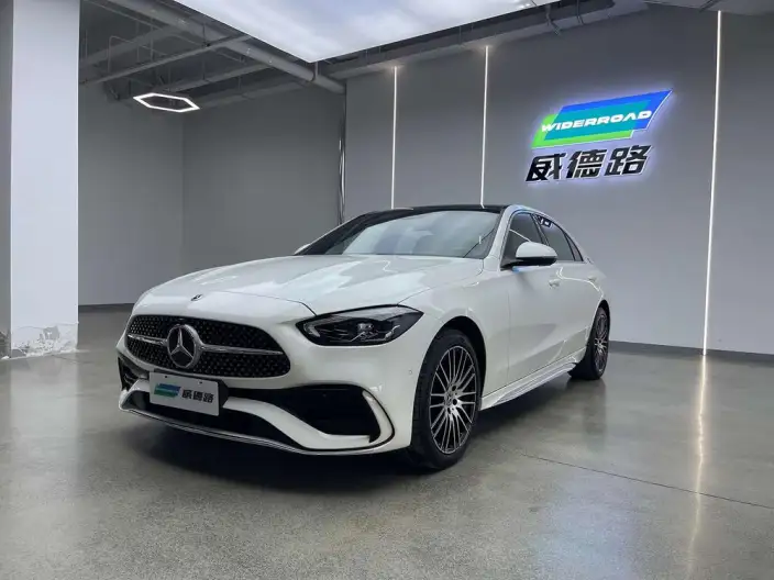 Mercedes-Benz C-Class 2023 Model C 260 L Sports Edition – фото 1