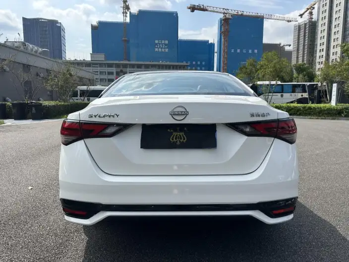 Nissan Sylphy 2023 Model 1.6L CVT Yuexiang Edition – фото 6