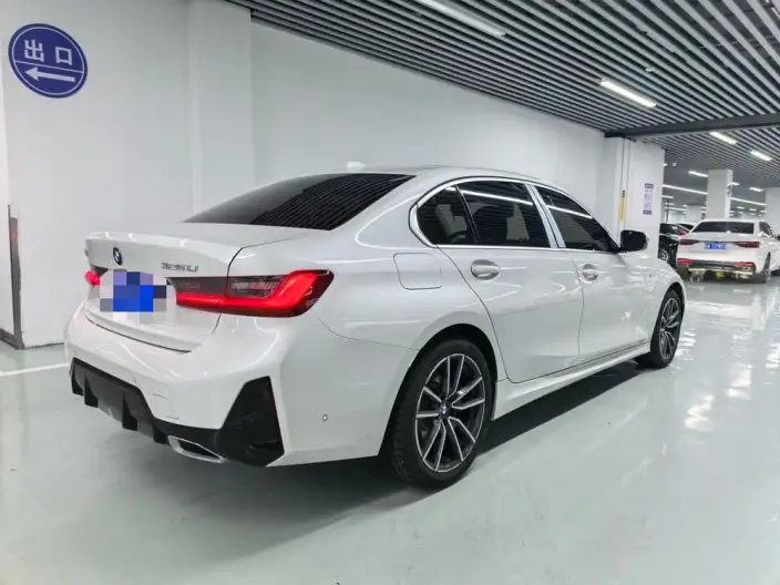 BMW 3 Series 2025 Model 325Li M Sports Set – фото 6