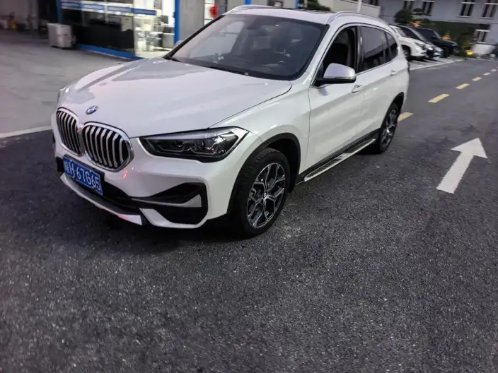 BMW X1 2022 Model sDrive20Li Fashion Model – фото 1