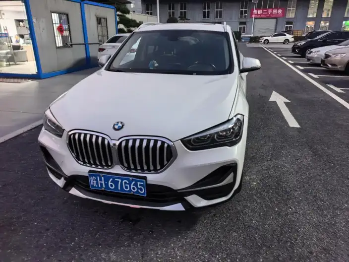 BMW X1 2022 Model sDrive20Li Fashion Model – фото 2
