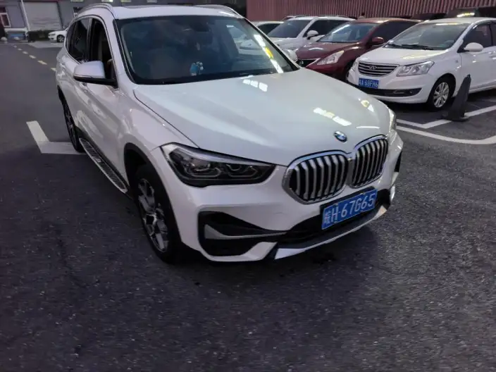 BMW X1 2022 Model sDrive20Li Fashion Model – фото 3