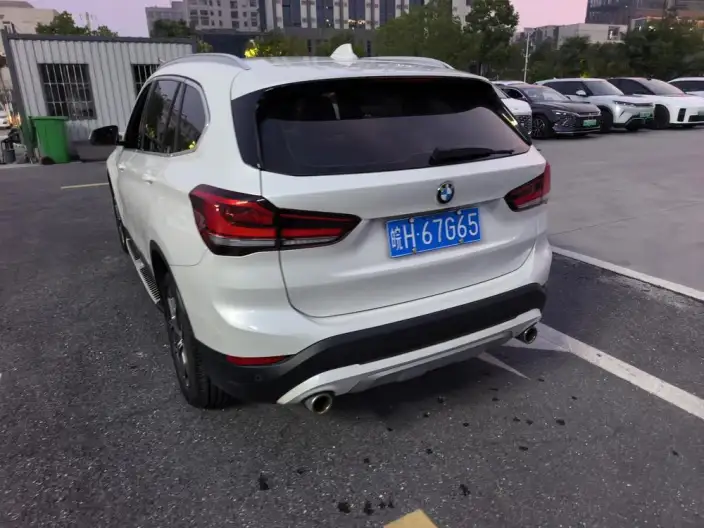 BMW X1 2022 Model sDrive20Li Fashion Model – фото 4