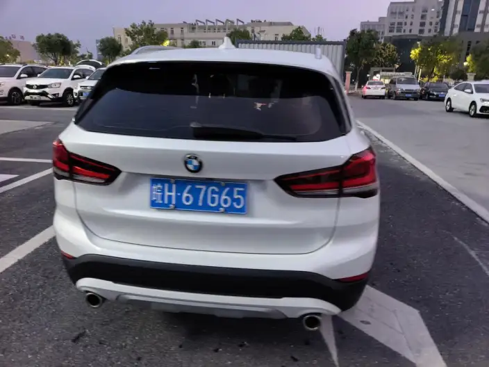 BMW X1 2022 Model sDrive20Li Fashion Model – фото 5