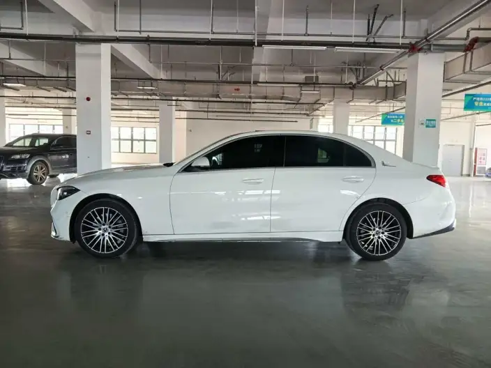 Mercedes-Benz C-Class 2024 Model C 260 L Sports Edition – фото 3