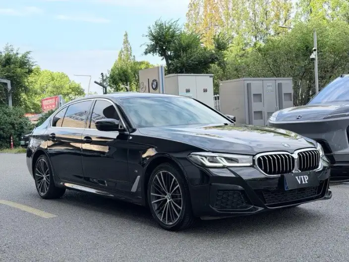 BMW 5 Series 2023 Model Facelift 530Li Leading Model M Sports Set – фото 3