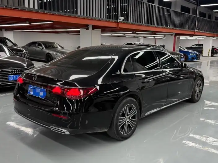 Mercedes-Benz E-Class 2024 Model Facelift E 260 L sedan – фото 2