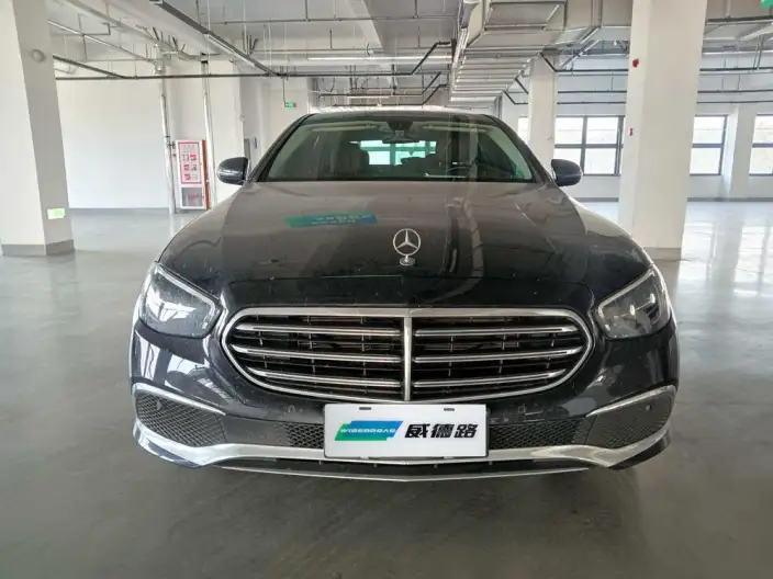 Mercedes-Benz E-Class 2023 Model E 260 L sedan – фото 2
