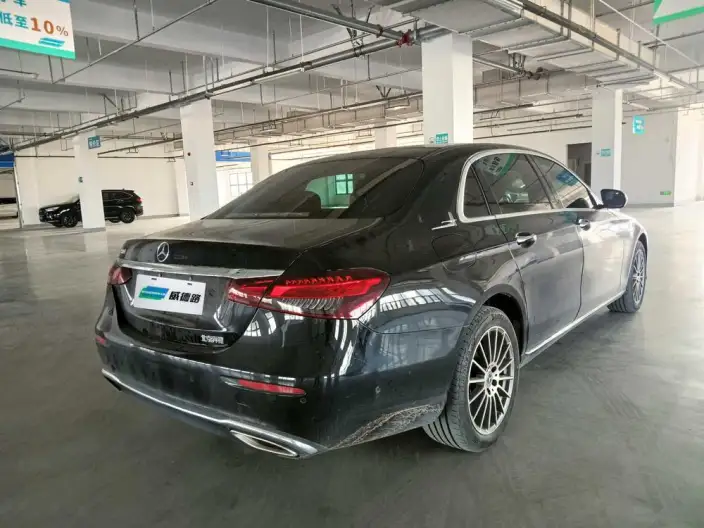 Mercedes-Benz E-Class 2023 Model E 260 L sedan – фото 5