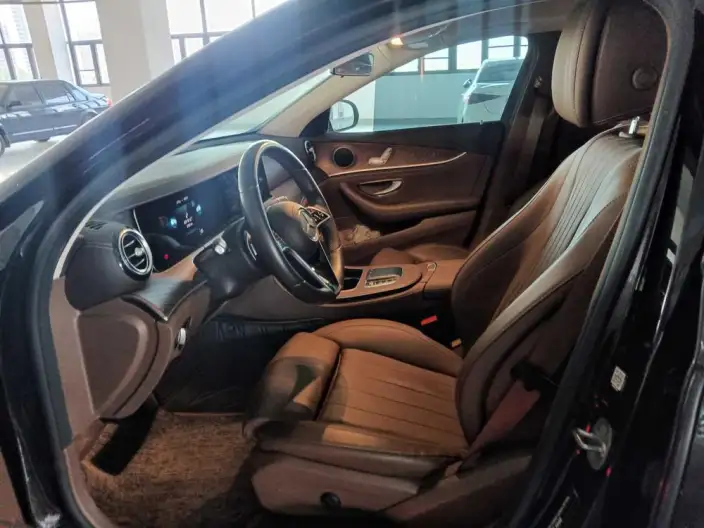 Mercedes-Benz E-Class 2023 Model E 260 L sedan – фото 8