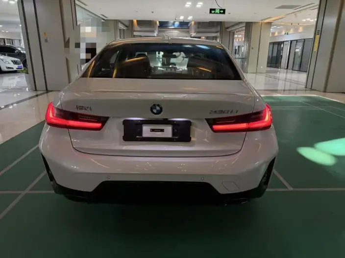 BMW 3 Series 2025 Model 330Li M Sports Night Set – фото 5