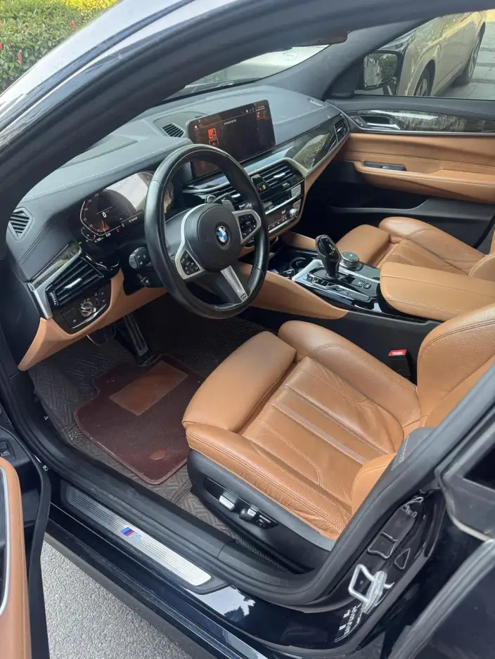 BMW 6 Series GT 2022 Model 630i M Sports Set – фото 9