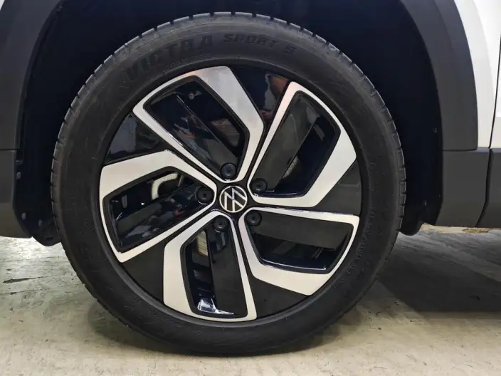 Volkswagen Tharu 2024 Model 300TSI 2WD Full Moon Edition