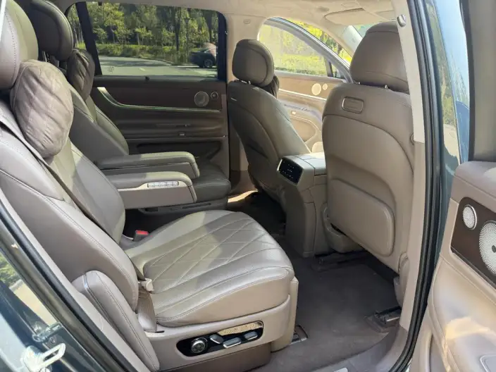 Aito M9 2024 Model Extended Range Ultra VI seat Edition – фото 10
